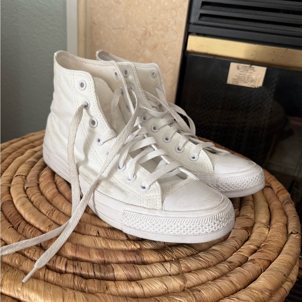 Converse Classic White High-Tops